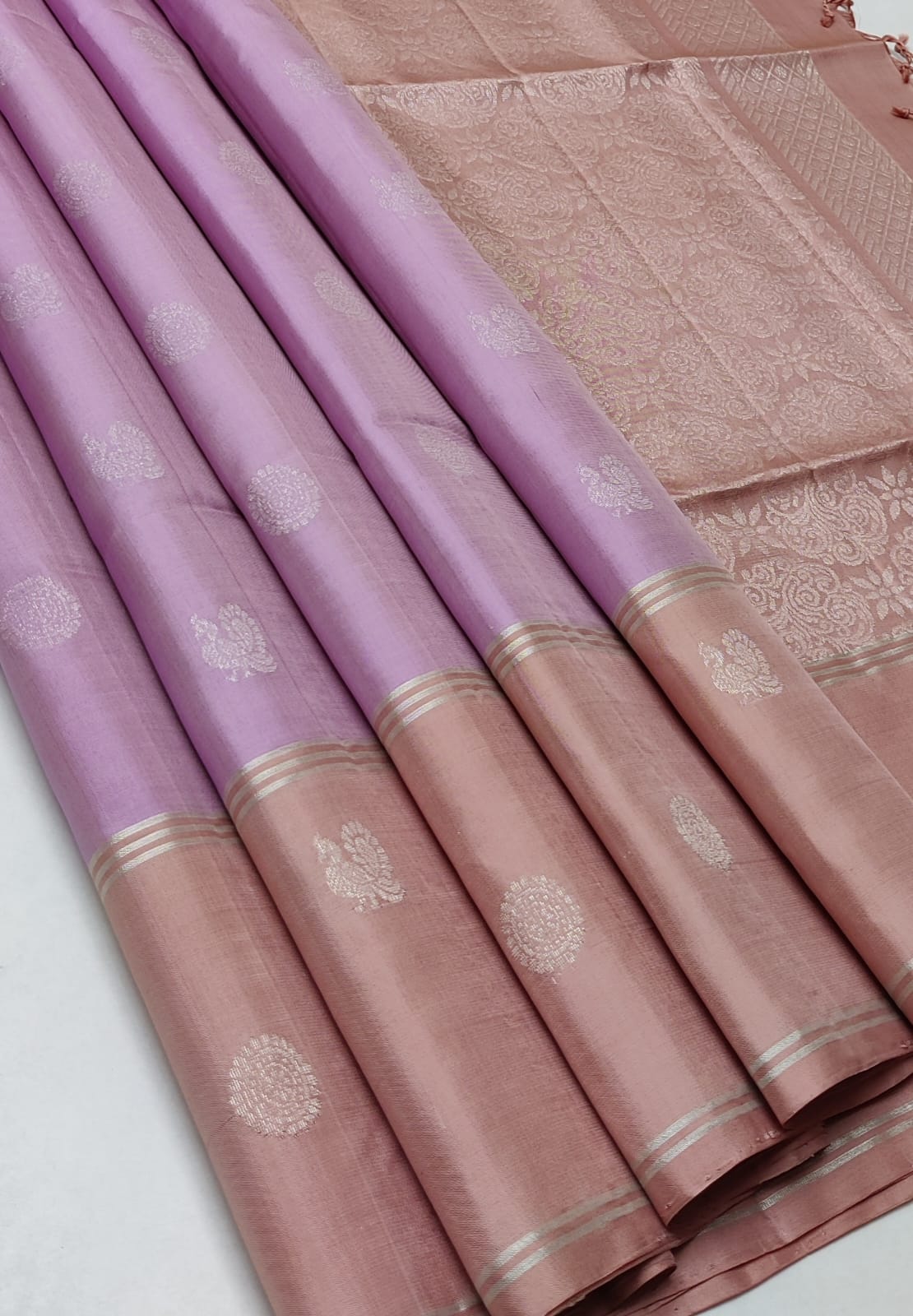 Pure handloom Double warp soft silk saree
Fansy sarees