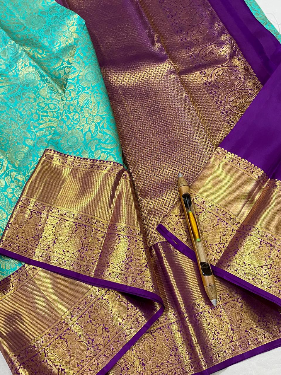 Kanchipuram Handloom pure silk saree
Beautiful fancy Design 
gold zari fancy Korvai border wedding beautiful type sarees*