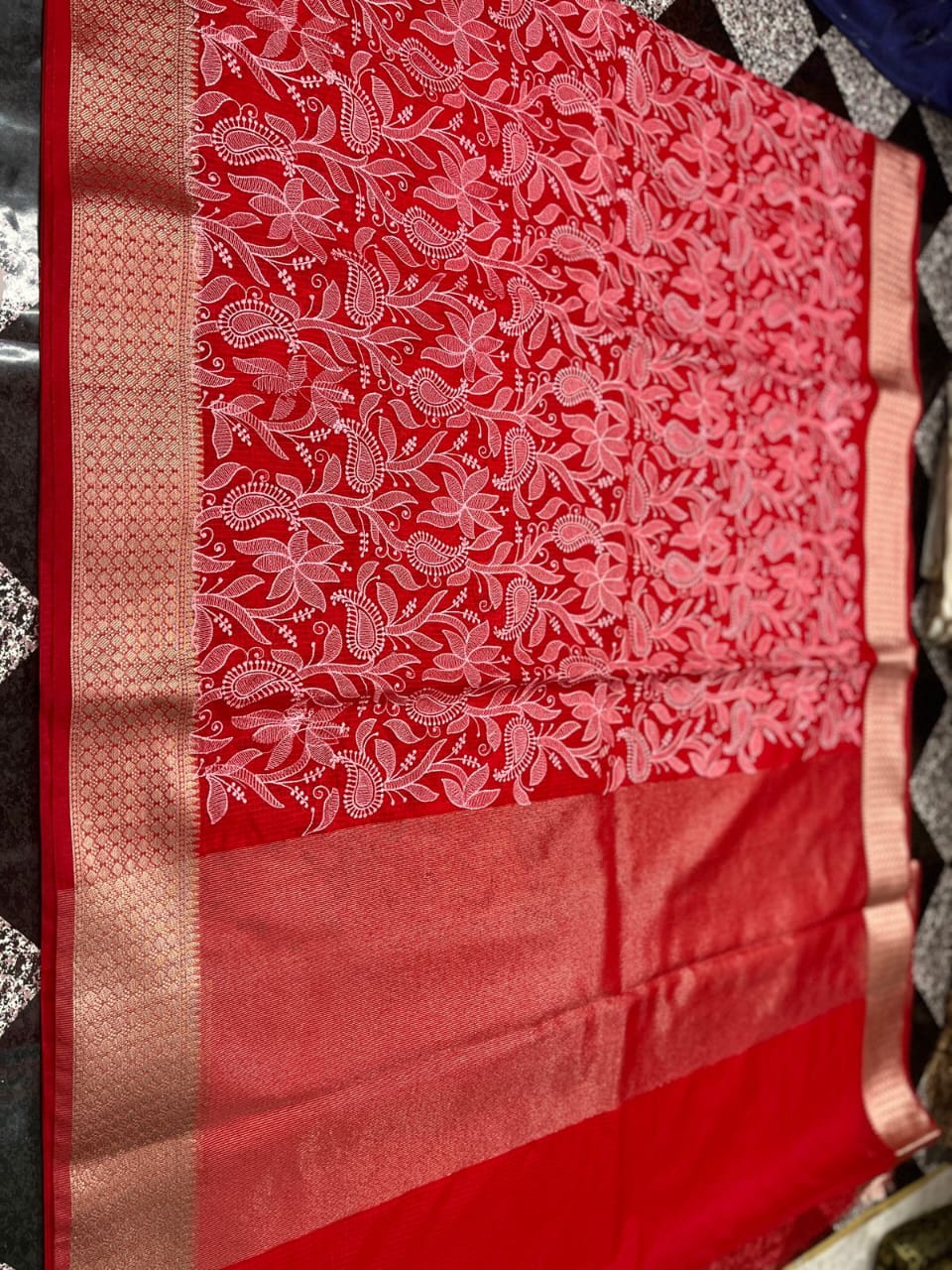 Banarasi Kora Organza Silk Sarees Very Good Quality With Very Beautiful Embroidery Chickenkari Work Weaving Design Border