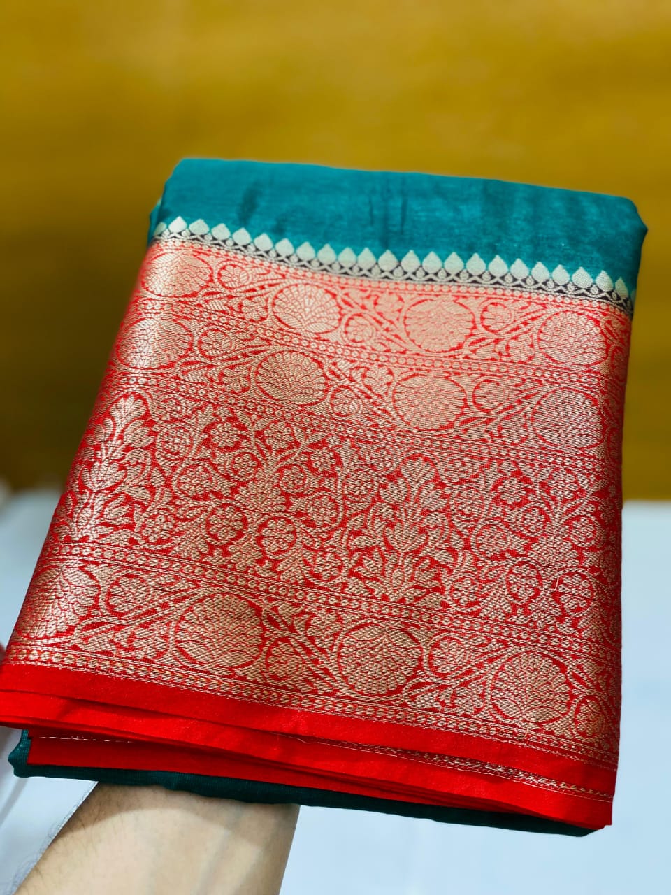 NEW LAUNCH BANARASI DYBLE WARM SILK KAT BAN SAREES*