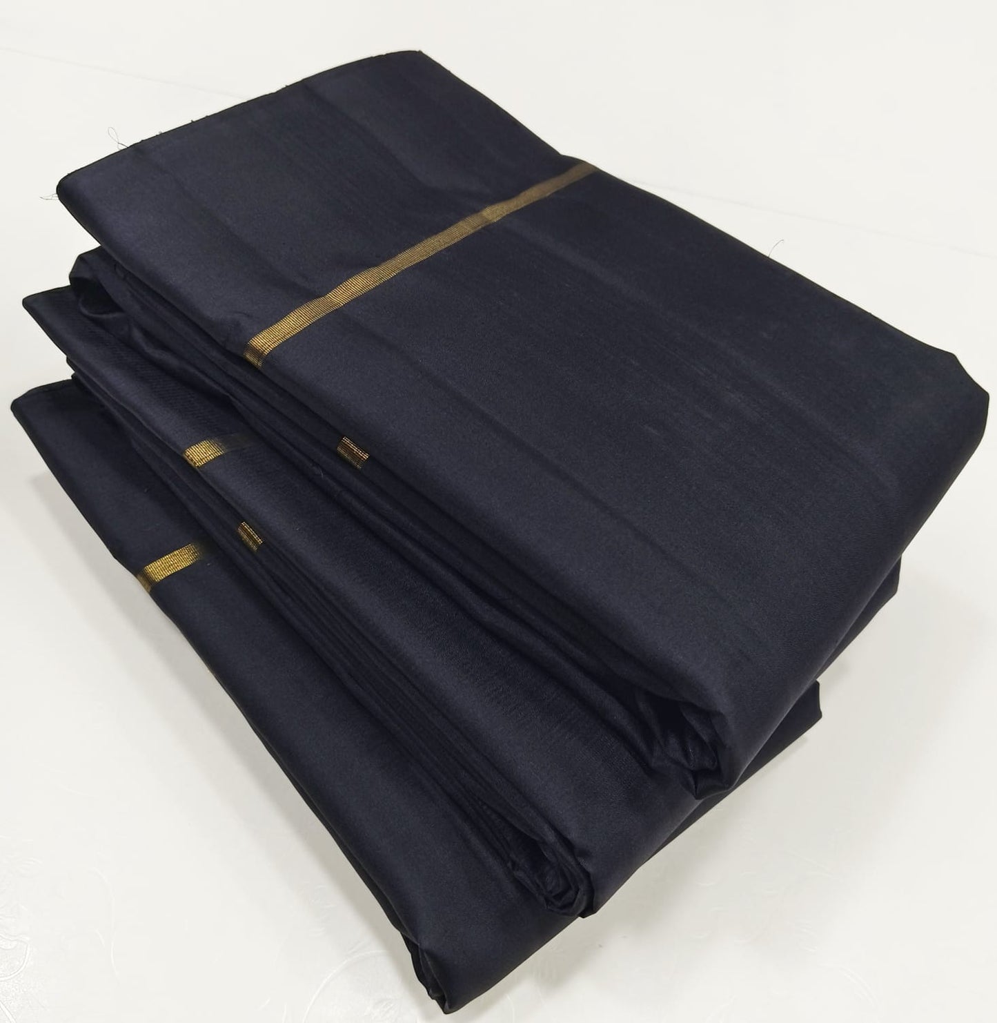 Pure kanchipuram silk sarees handwoven with 2 g pure jari traditional collection 
Silkmark certified