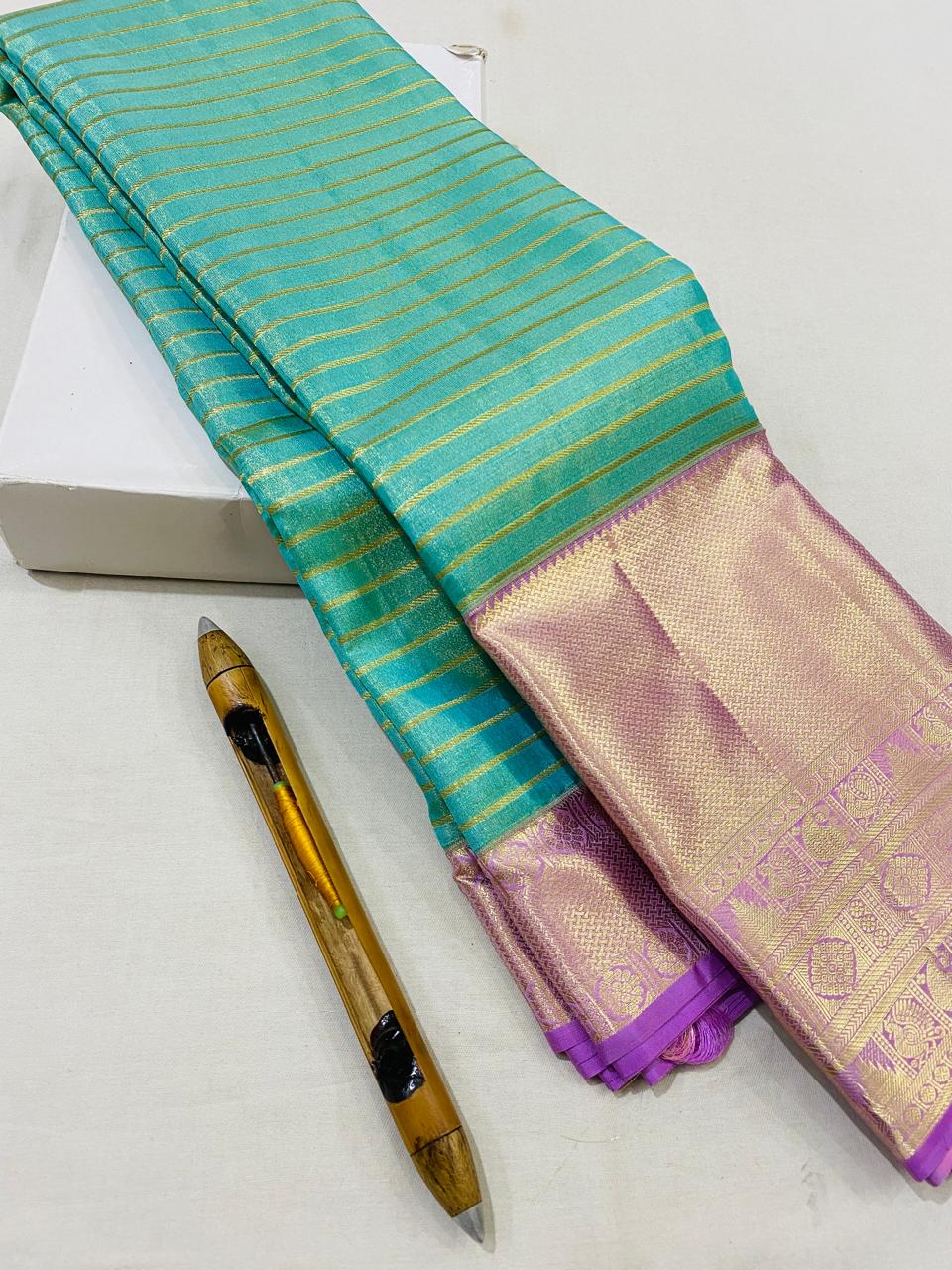 Kanchipuram Handloom pure silk saree
Beautiful fancy Design