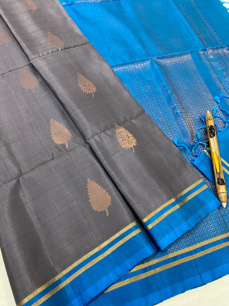 Kanchipuram pure silk saree
Beautiful fancy Design 
beautiful Soft silk double border     butta type sarees*