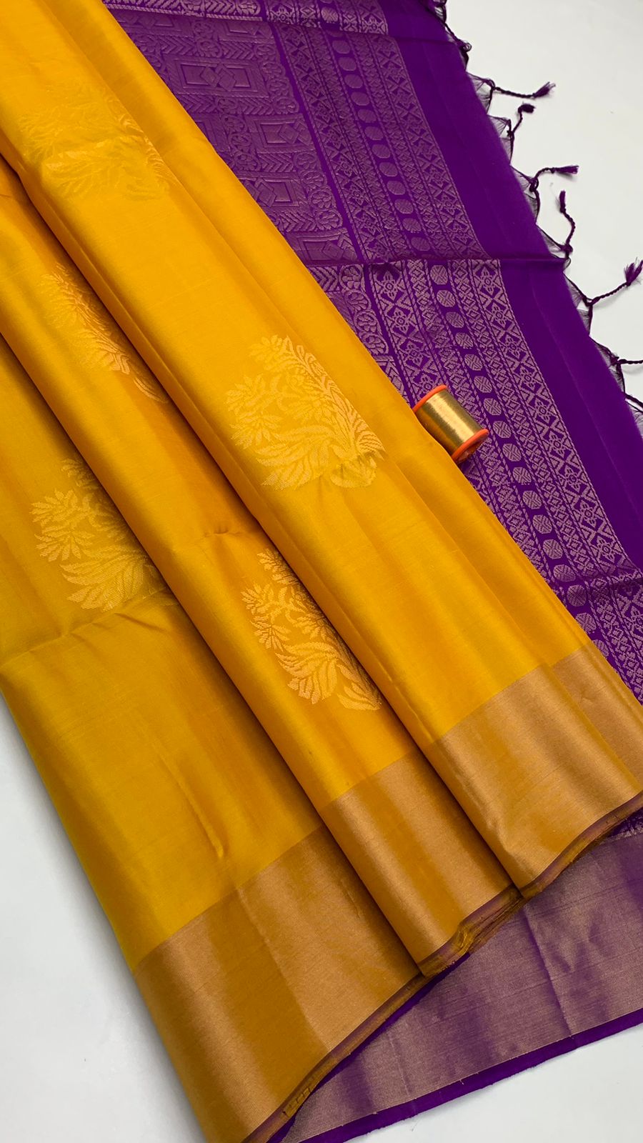 Pure handloom jari border , borderless Double warp soft silk sarees collections with contrast Pallu and blouse