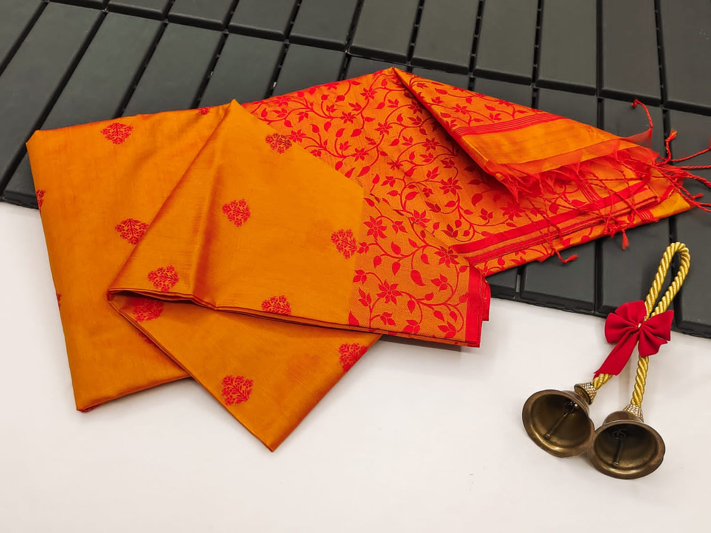Khadi Raw Silk Saree With Contrast Weaving Pallu With Royal Tassels With Jamdhani Weaving Border Having