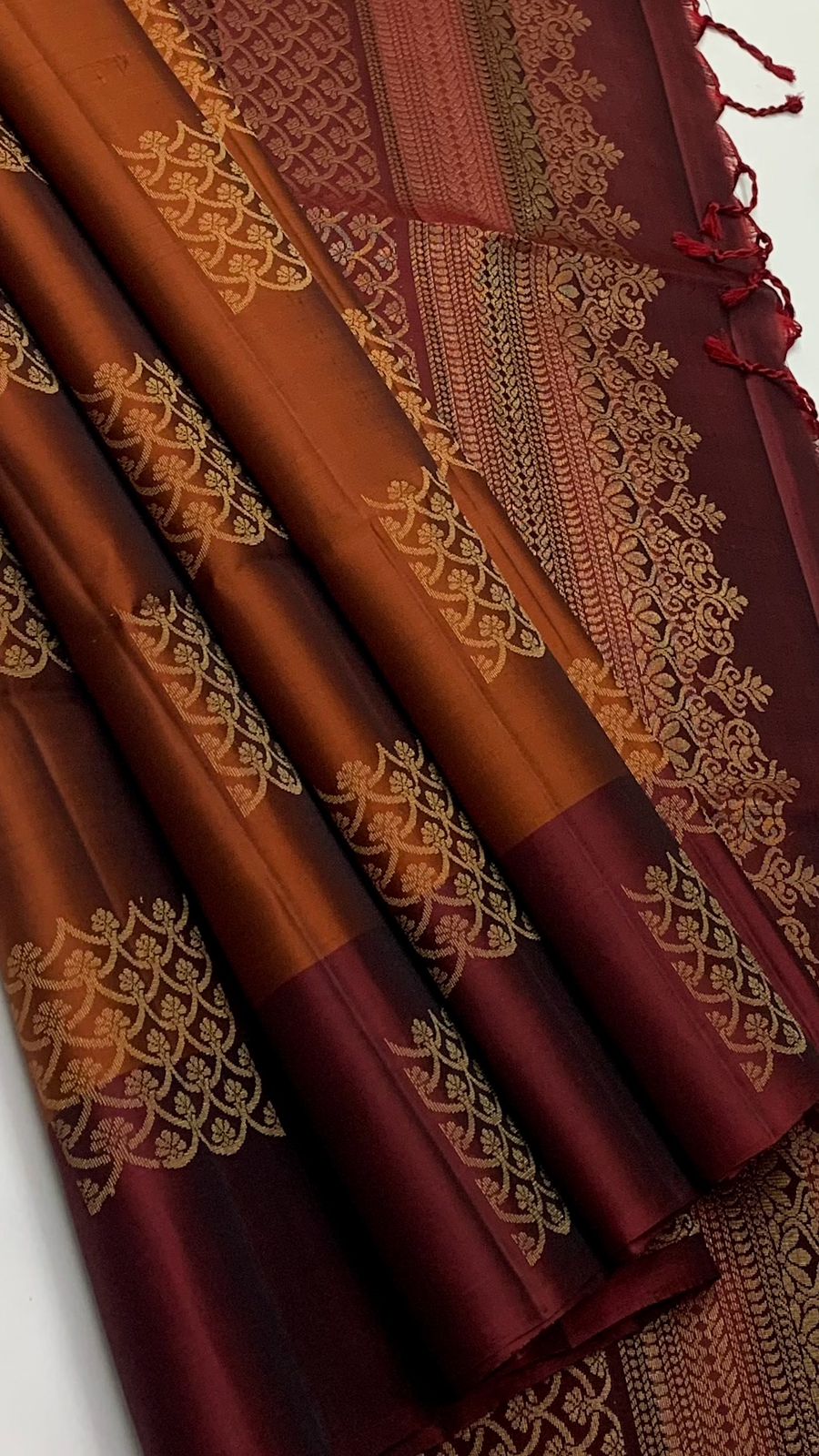 Pure handloom borderless Double warp soft silk sarees collections ..with contrast Pallu and blouse