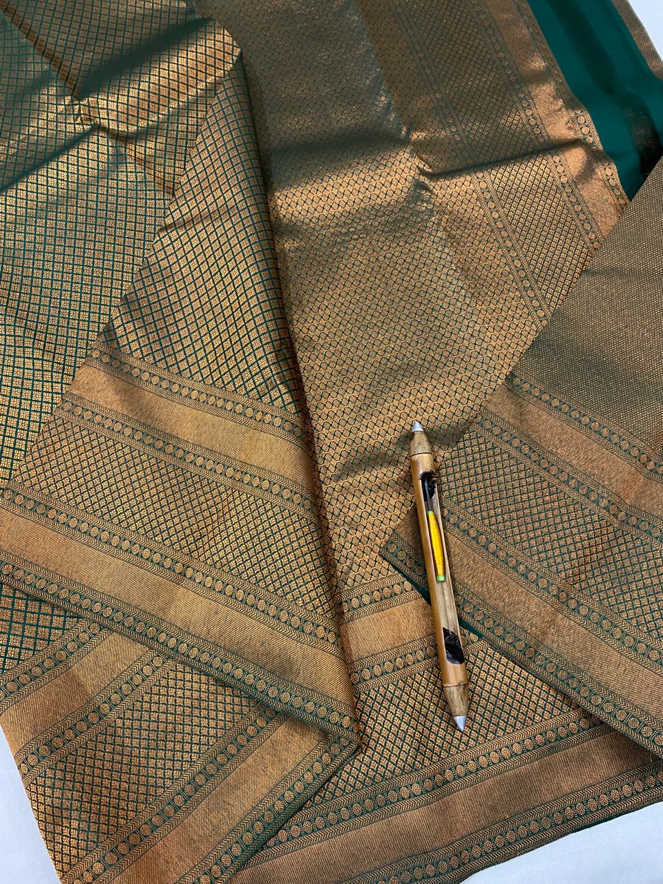 Kanchipuram Handloom pure silk saree
Beautiful fancy Design
kerala beautiful wedding type sarees*