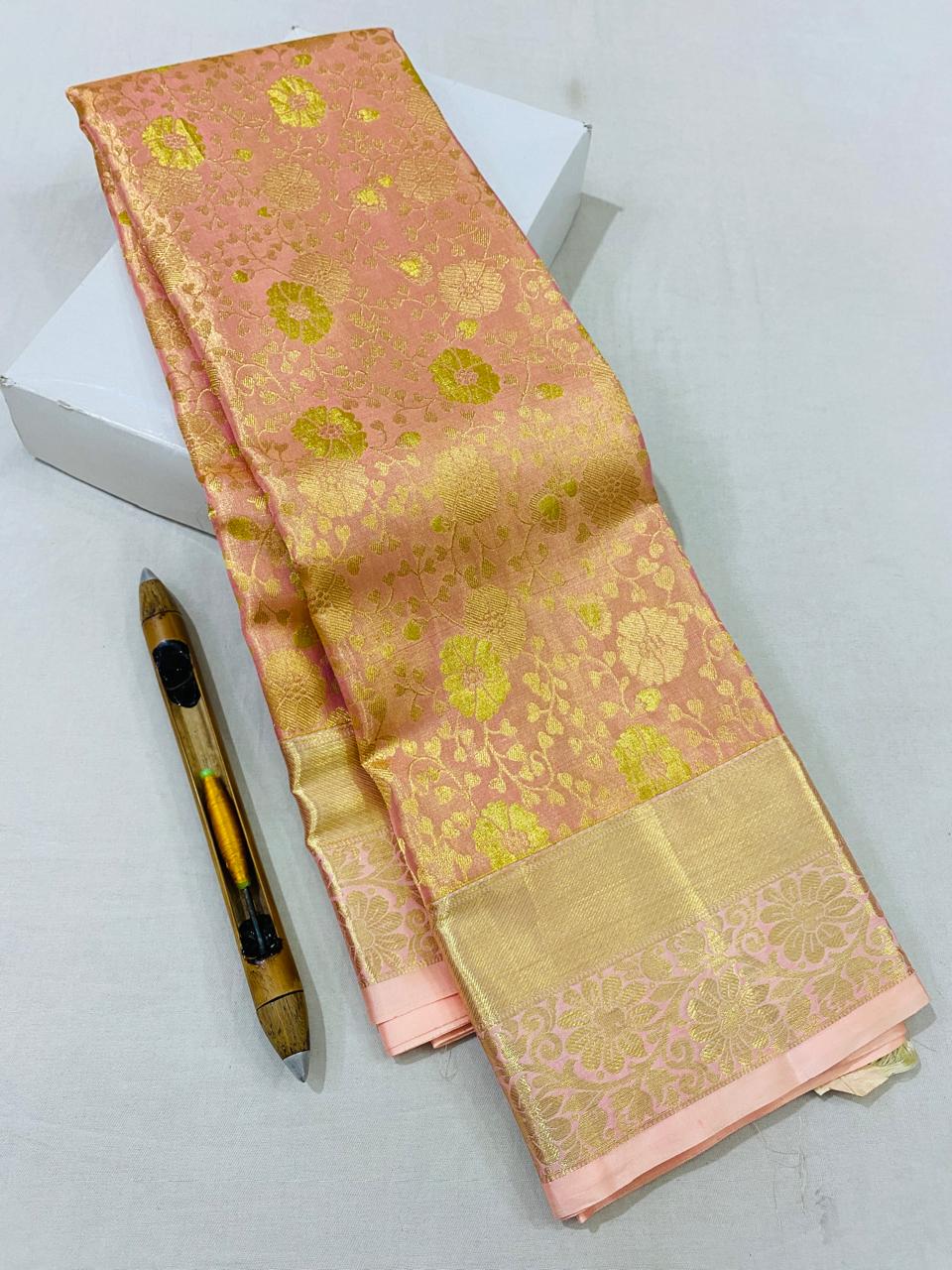 Kanchipuram Handloom pure tissue silk saree
Beautiful fancy Design
gold And silver mixed zari collection beautiful wedding grand type sarees*