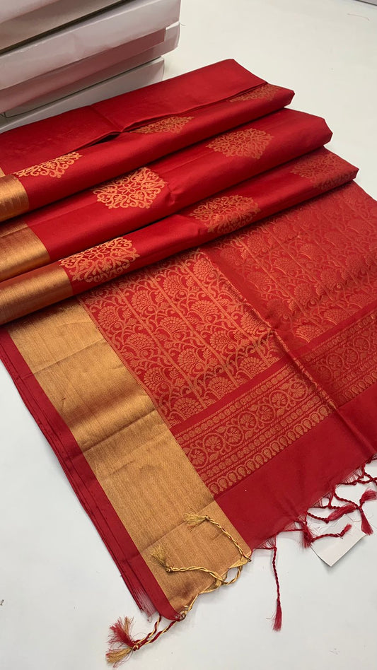 Pure handloom borderless ,jari border design Double warp soft silk sarees collections ..with contrast Pallu and blouse