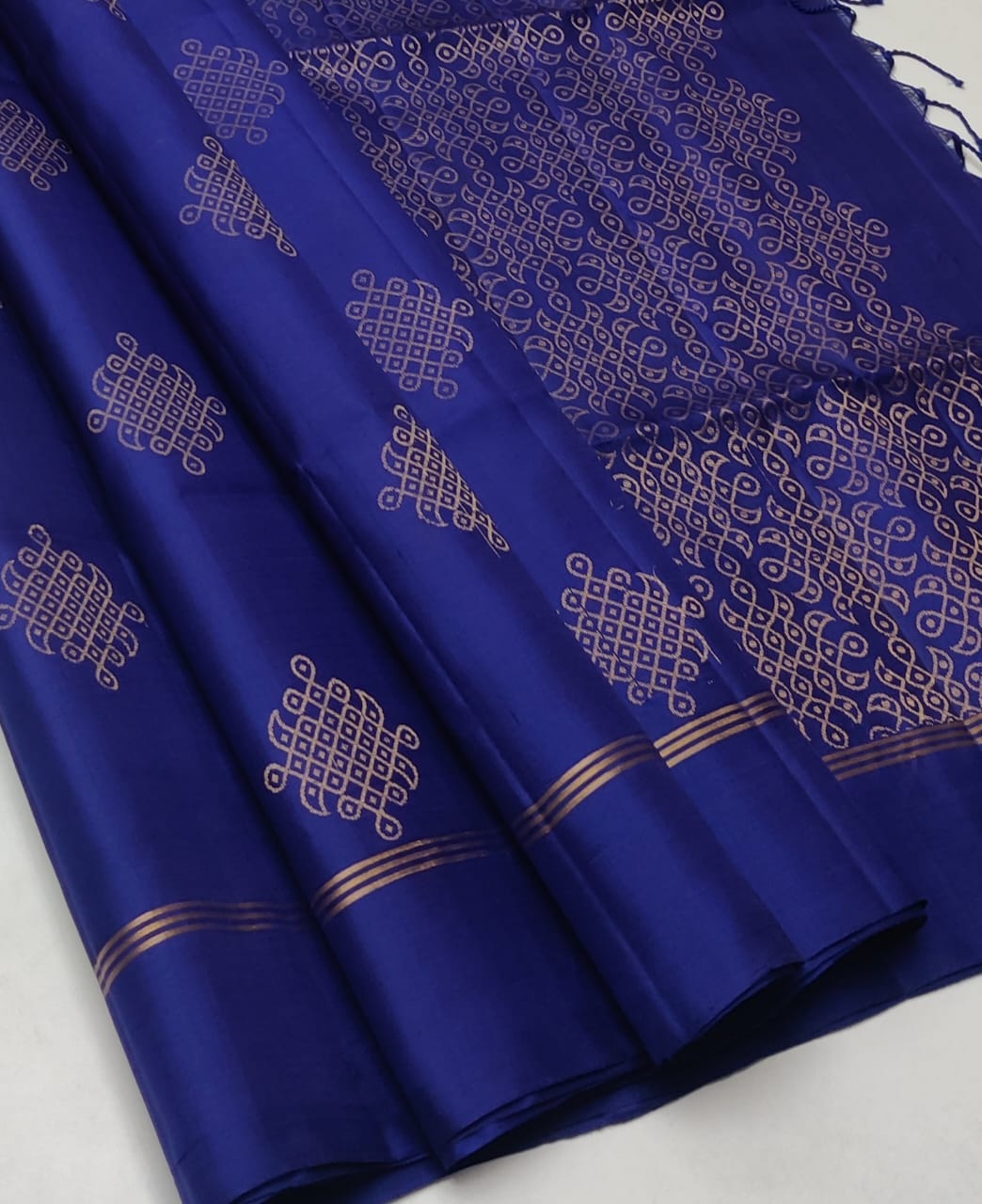 Pure handloom kanchi soft silk Sares
Silk mark certified