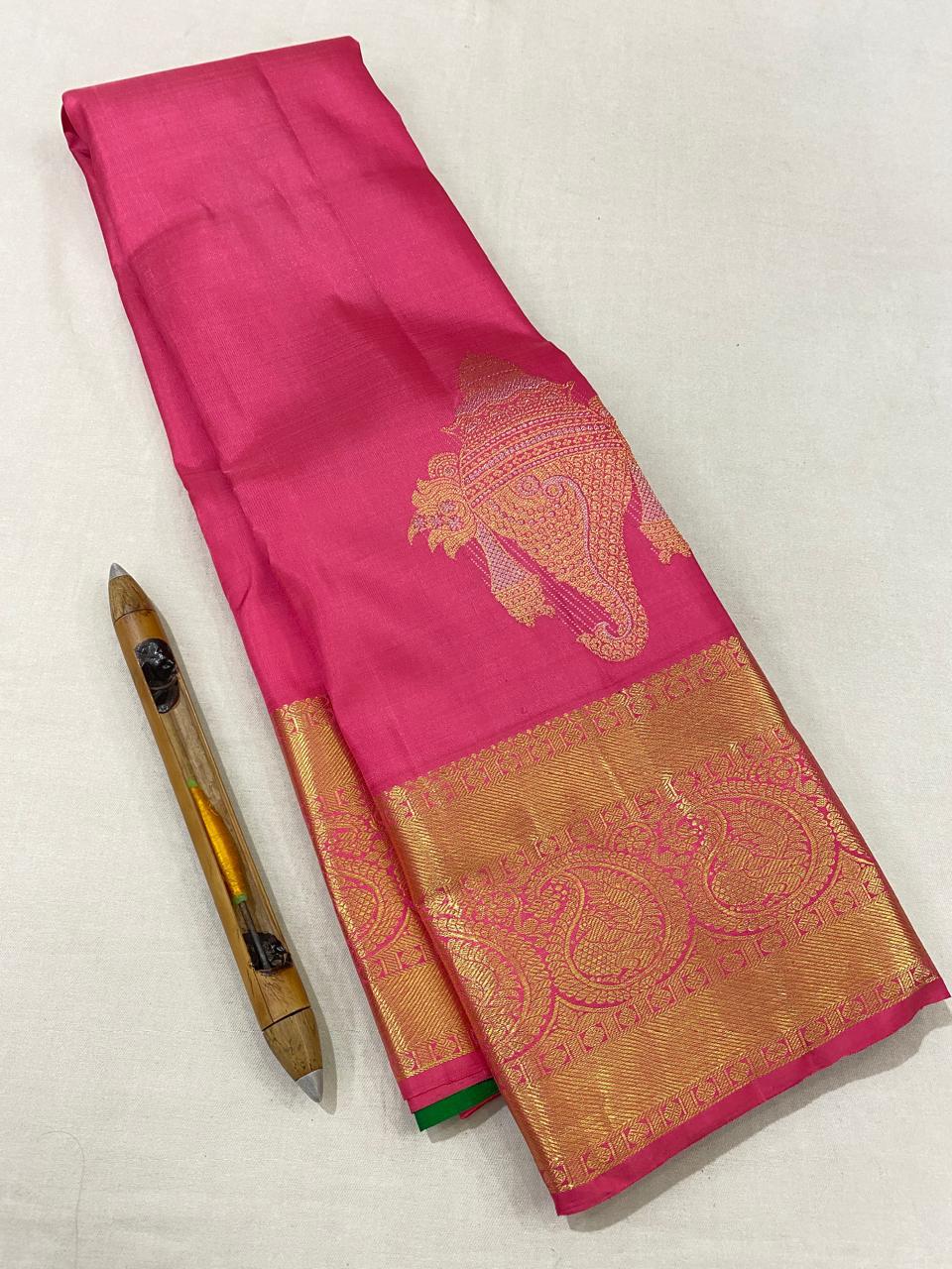 Kanchipuram handloom pure silk saree
Beautiful fancy Design
gold zari beautiful  unique butta type sarees*