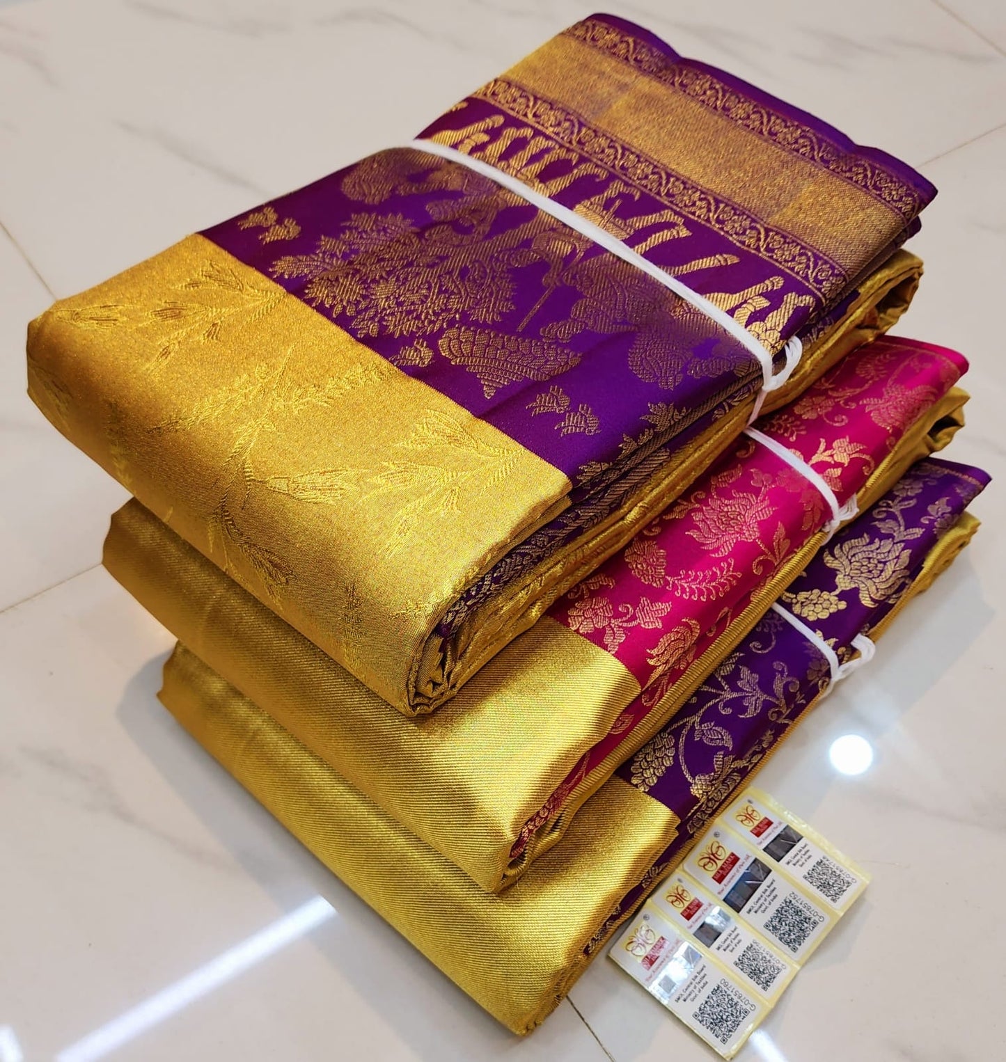 Kanchipuram pure silk handloom gold zari bridal sarees*
Celebrity color combo's kanchipuram special New wedding sarees*
100% kanchipuram pure pattu handloom sarees*
