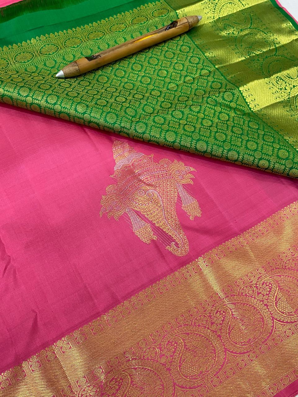 Kanchipuram handloom pure silk saree
Beautiful fancy Design
gold zari beautiful  unique butta type sarees*