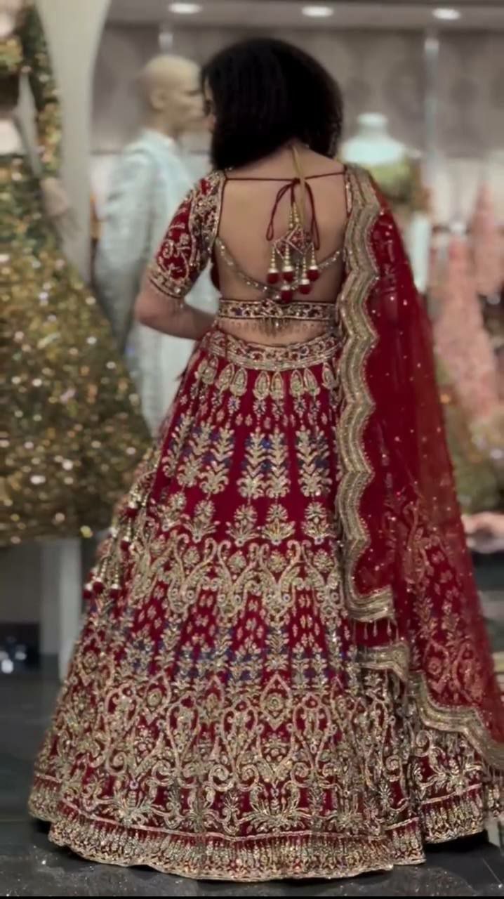 Special bridal lehenga choli
LEHENGA DETAILA
Lehenga  Fabric- Fox Georgette
Lehenga work-Embroidery  Sequins Work With Cancan & Canvas Patta