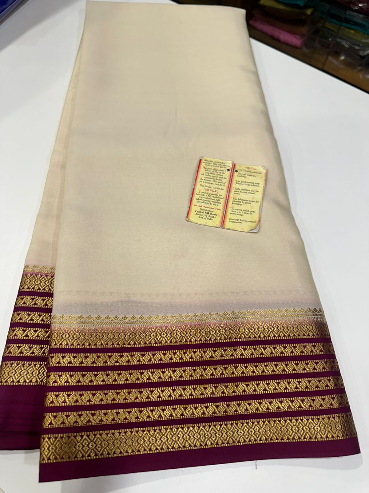 Pure Mysore silk sarees 
110 grm thickness  
Silk mark certified
Traditional lines border mysore silk sarees which comes with beautiful color combination