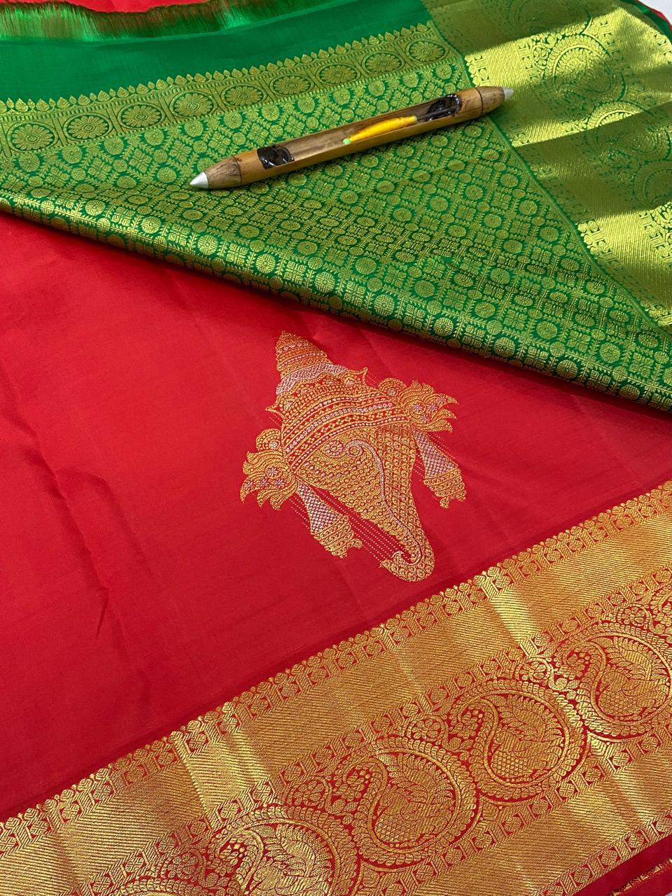 Kanchipuram handloom pure silk saree
Beautiful fancy Design
gold zari beautiful  unique butta type sarees*