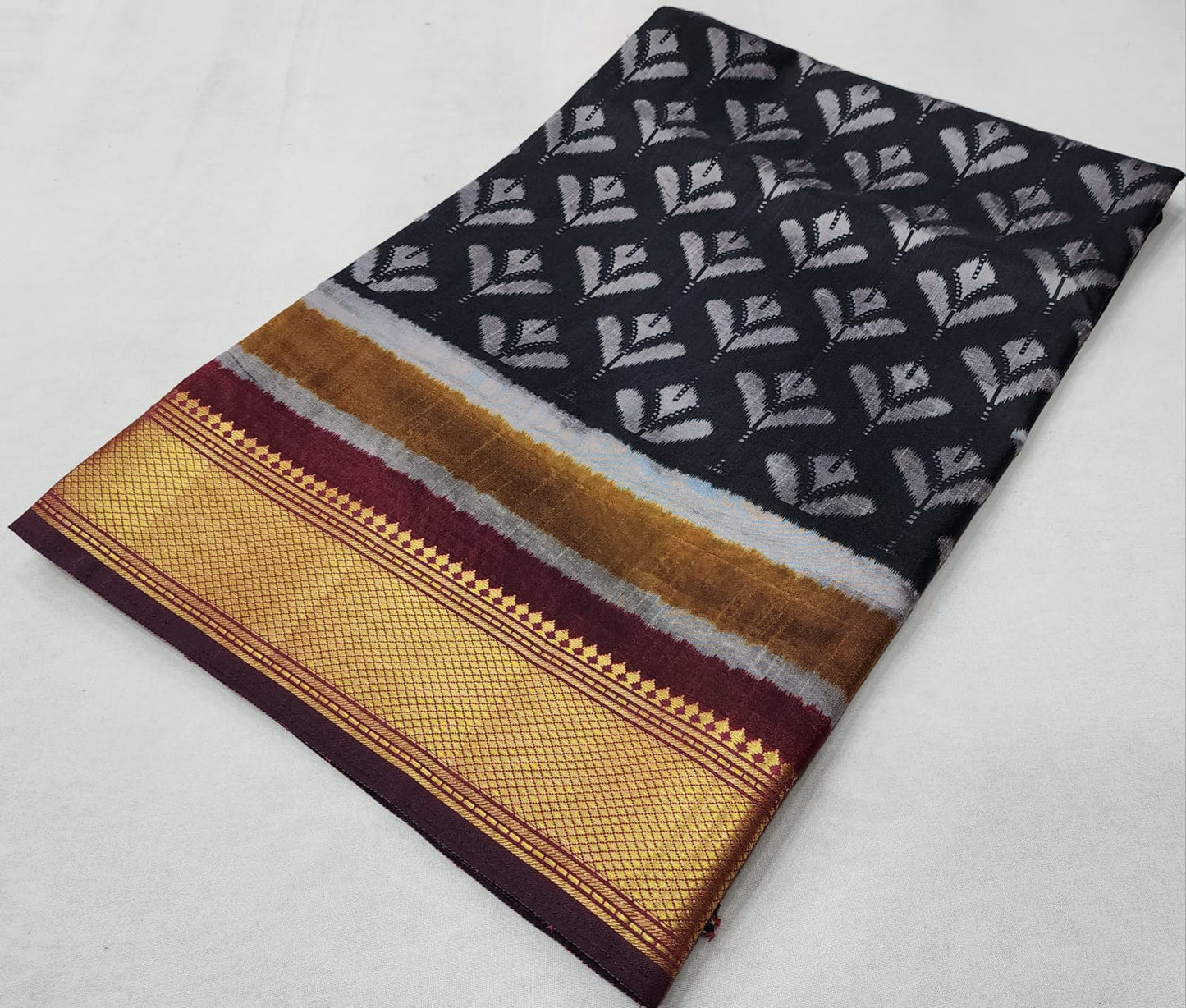 Sana silk Pochampalli print! 
Zari border! Saree