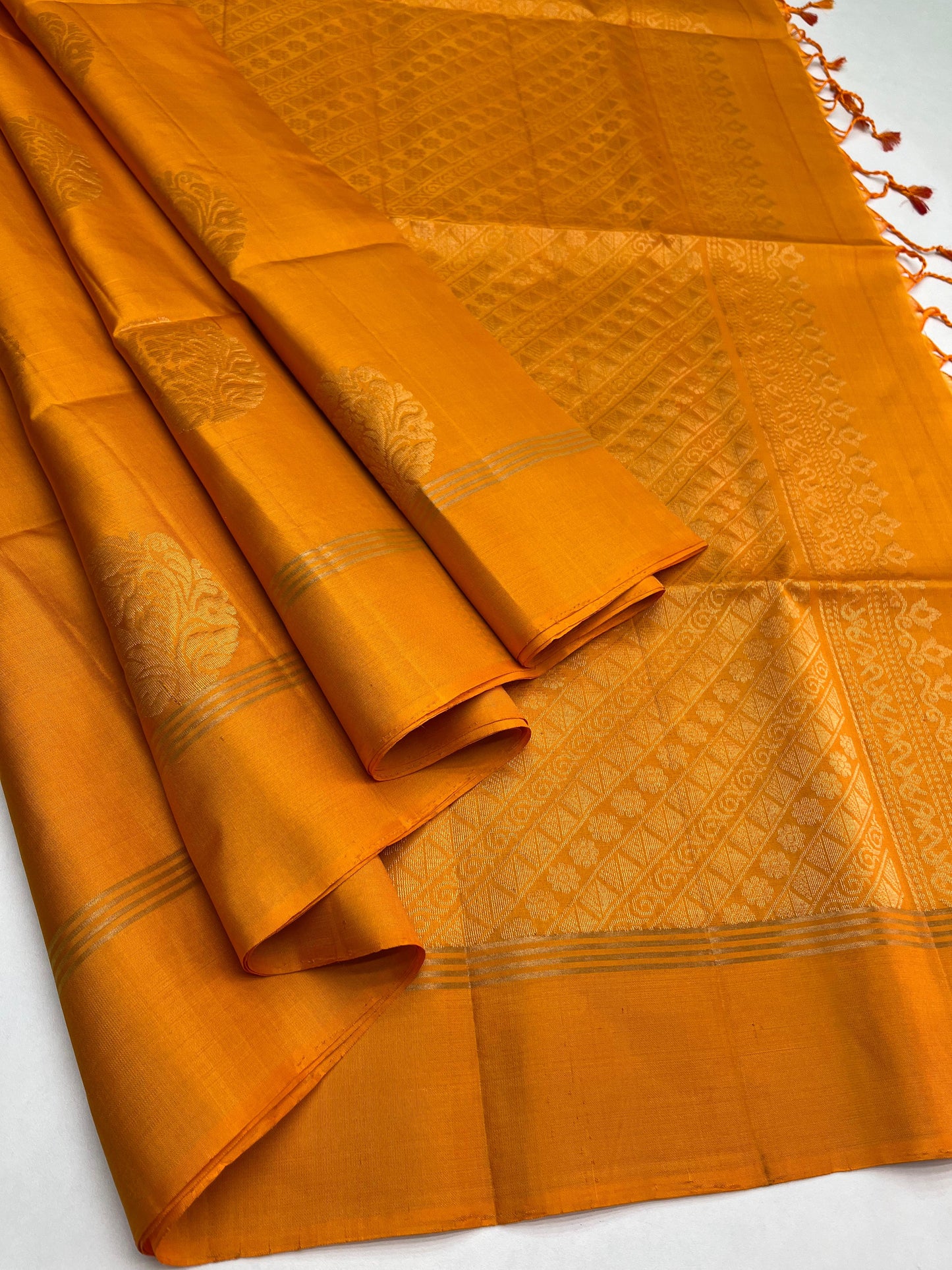 EXCLUSIVE SOFT SILK BHUTTA DESIGN SAREES
PURE HANDLOOM SOFT SILK SAREES
TRENDY FANCY DESIGN
DOUBLE WARP