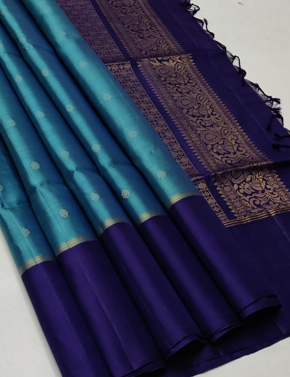 Pure handloom Double warp soft silk saree
Fansy sarees
