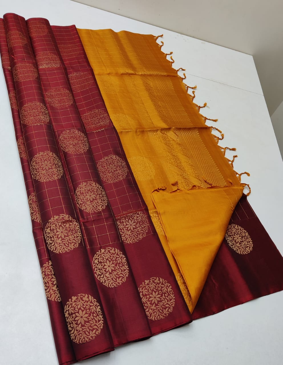 Pure handloom Double warp soft silk saree Jacquard border                         With silk mark certificate