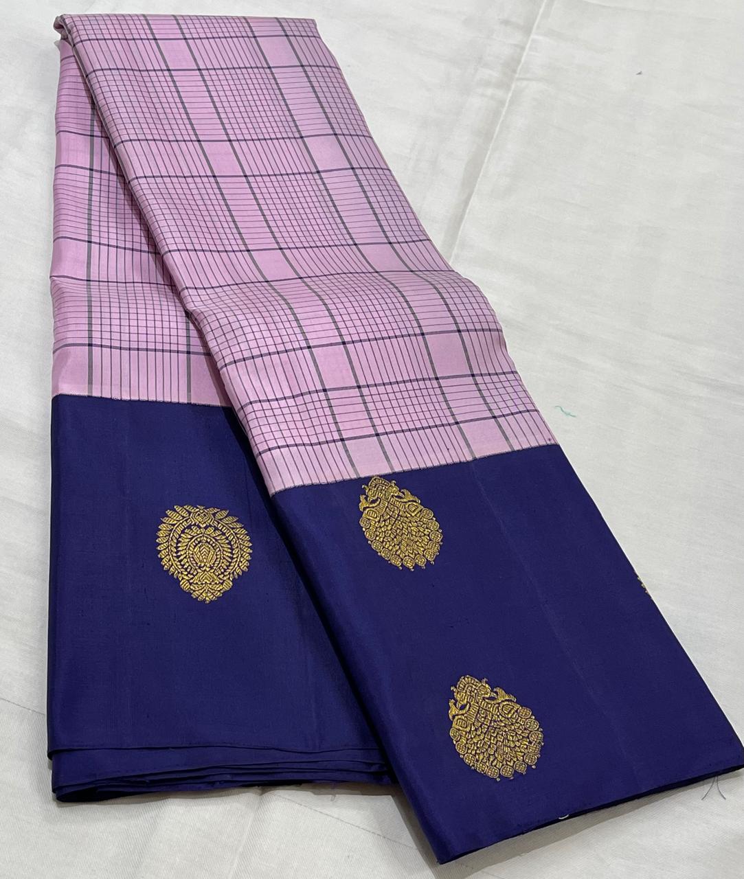 PURE ZARI QUALITY 
100 % PURE KANCHIPURAM HANDLOOM SILK SAREE WITH SILK MARK TAG
