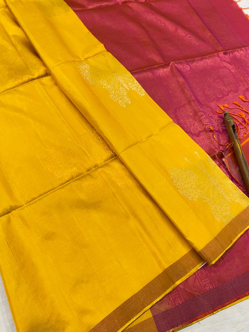 Kanchipuram pure silk saree
Beautiful fancy Design 
beautiful Soft silk double border     butta type sarees*