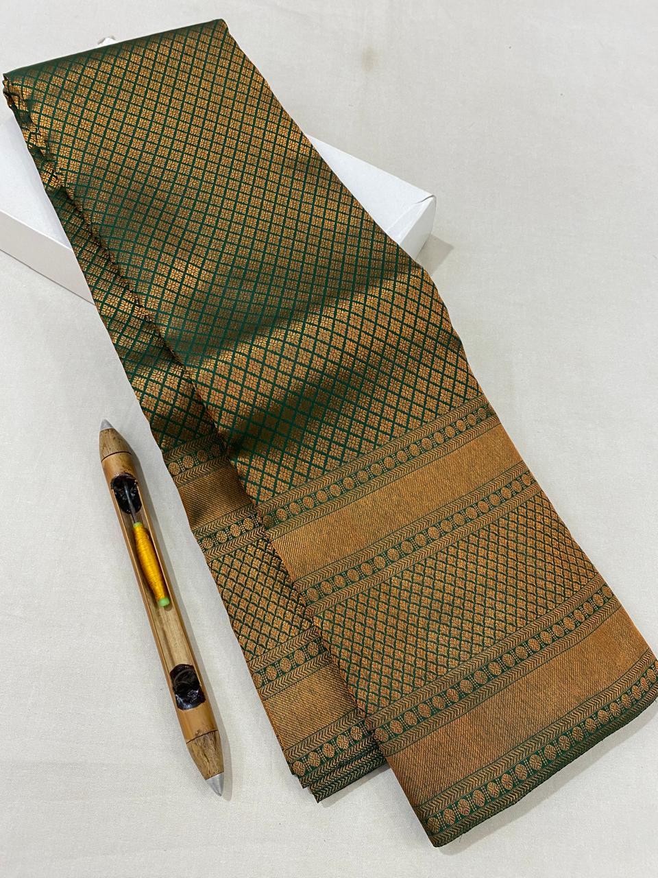 Kanchipuram Handloom pure silk saree
Beautiful fancy Design
kerala beautiful wedding type sarees*