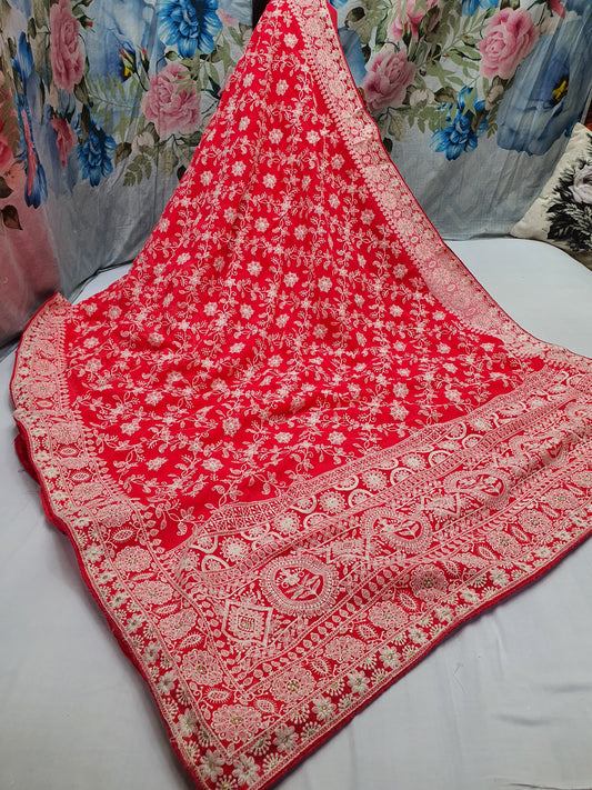 Allover tone to tone lucknowi chikankari work on georgette*
Saree
