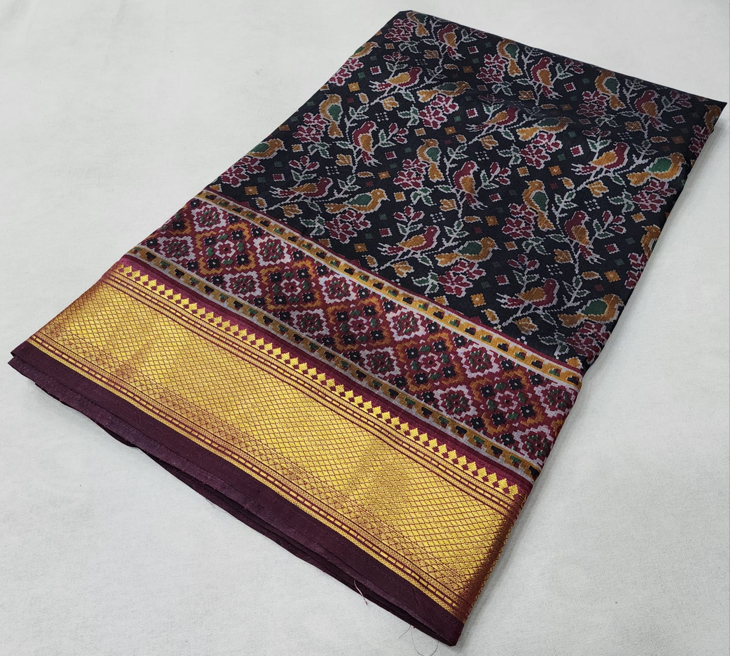 Sana silk Pochampalli print! 
Zari border! Saree
