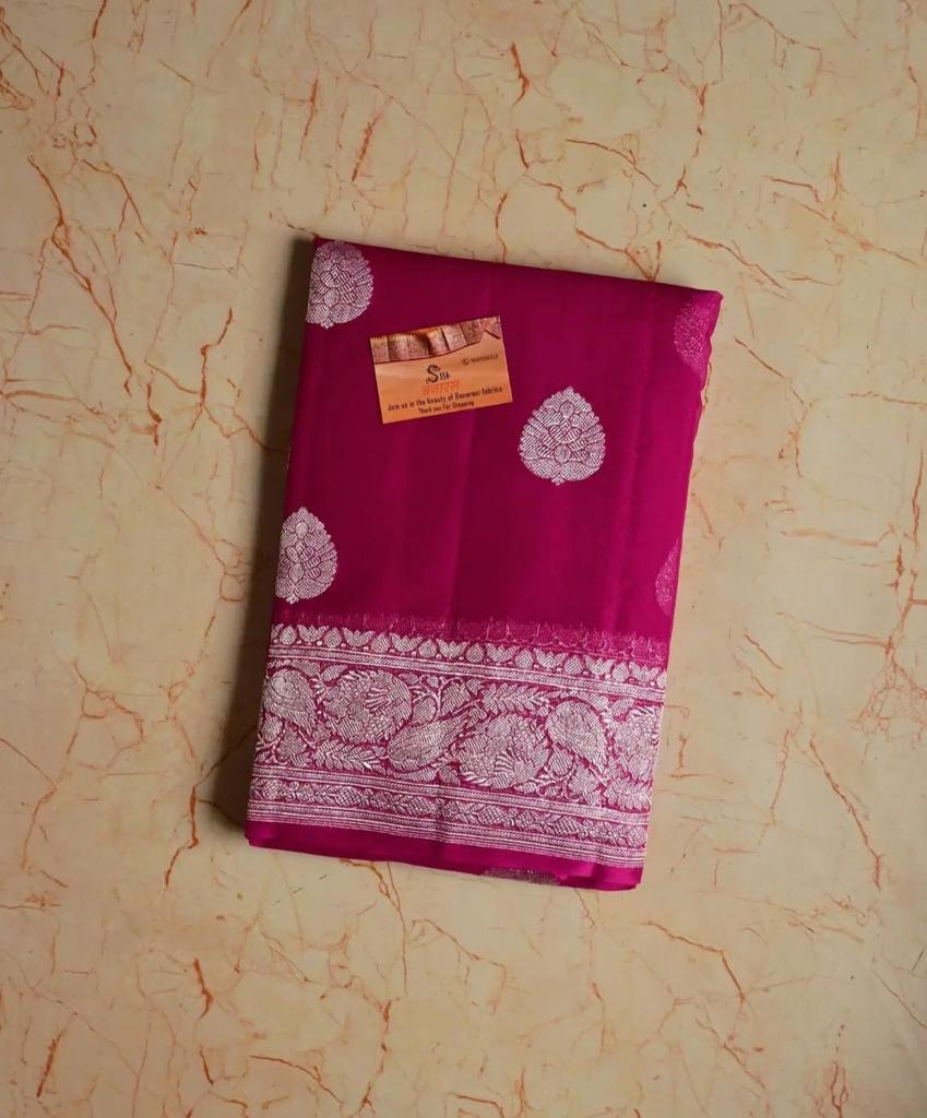 New Banarasi Semi Georgette Sarees
With Silver Zari Buta Good Quality
Banarasi blouse