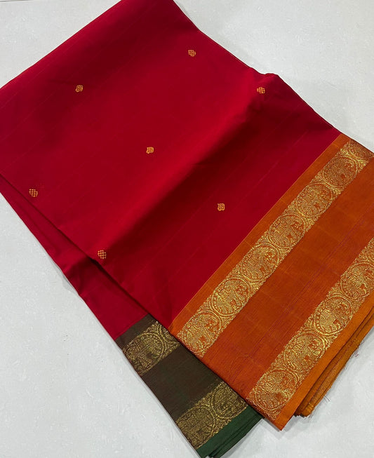 Kanchi Cotton 
🪡80 s Kanchi Cotton Fabulous Ganga Jamuna Border,Checked Butta Body and With Simple line Zari Pallu