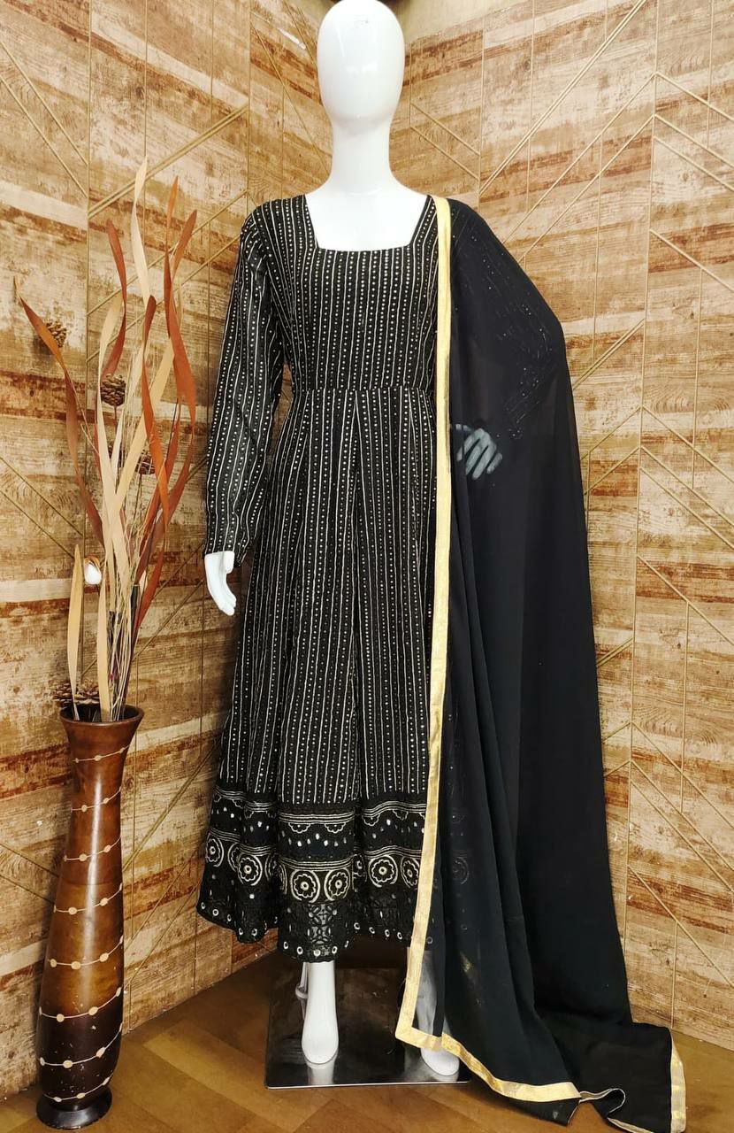 Designer s Gown Top dupatta               Heavy FAUX GEORGETTE Silk
Full INNER Attached Heavy Crape
WORK - All Over Multi Thread  & Jari With Sequence embroidery stich work