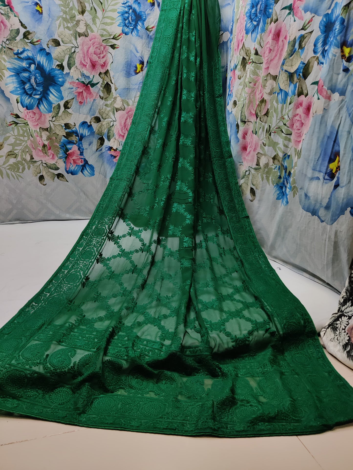 Allover lucknowi chikankari on georgette*Saree