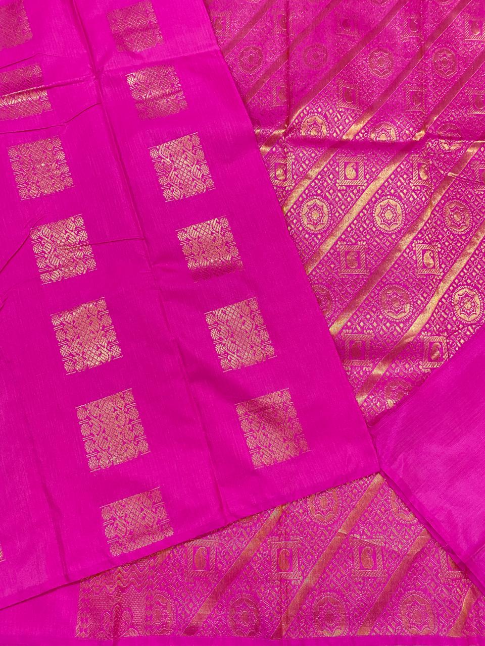 Kanchipuram semi silk sarees
Beautiful Design 
beautiful Semi soft silk sarees*