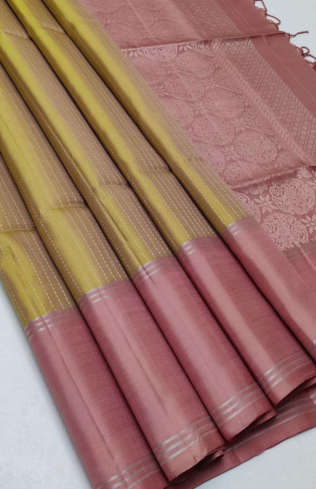 Pure handloom Double warp soft silk saree
Fansy sarees
With silk mark certificate