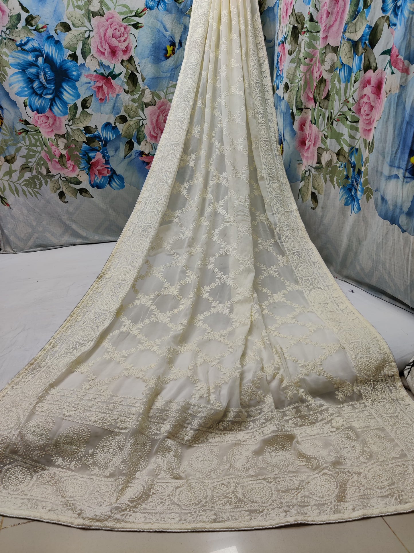 Allover lucknowi chikankari on georgette*Saree