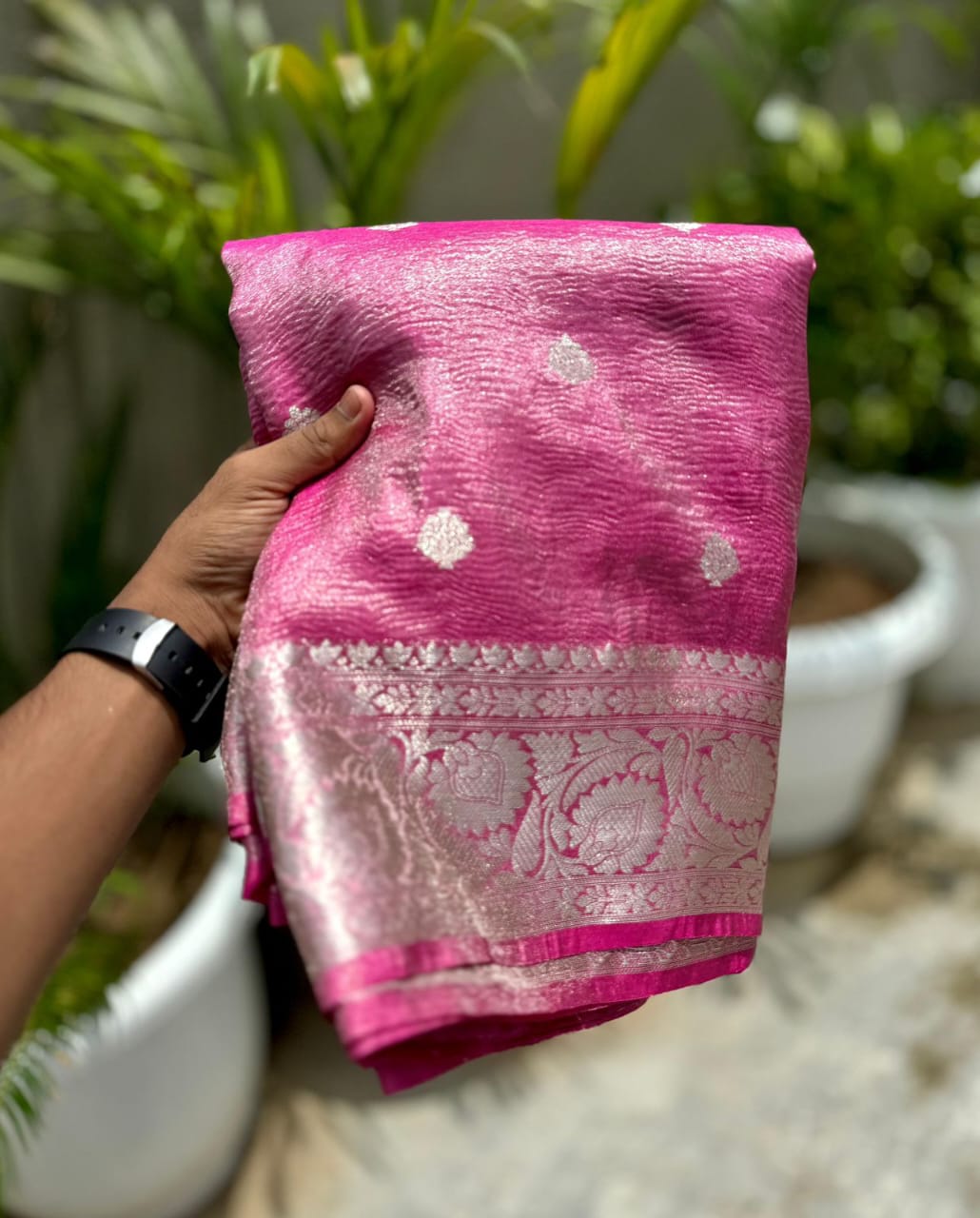 HANDWOVEN BANARASI DYEBLE KATAN TISSUE CRUSH SAREE BEAUTIFUL BUTI DESIGN ALL OVER BODY