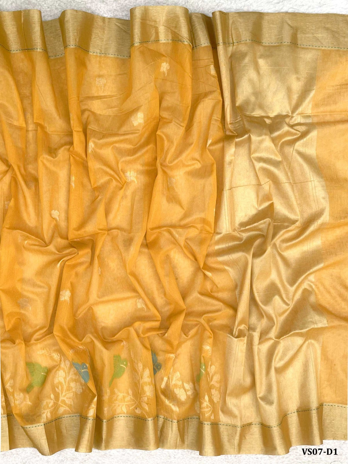 Saree:* Pure Linen Silk traditional Jamdani type weaving border with single katha linning on border and zari weaved butti all over with zari pallu and Fancy Tassels