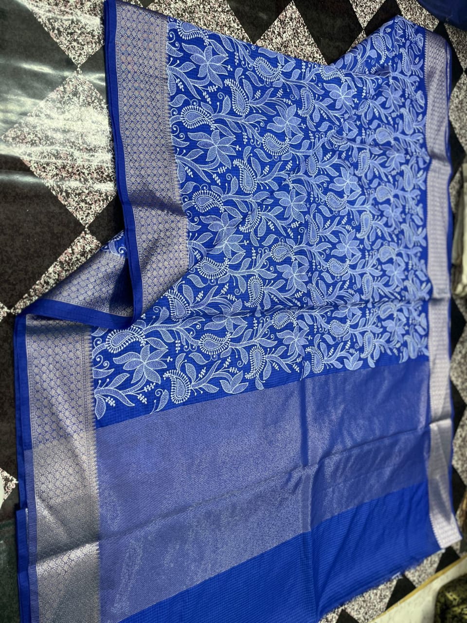 Banarasi Kora Organza Silk Sarees Very Good Quality With Very Beautiful Embroidery Chickenkari Work Weaving Design Border