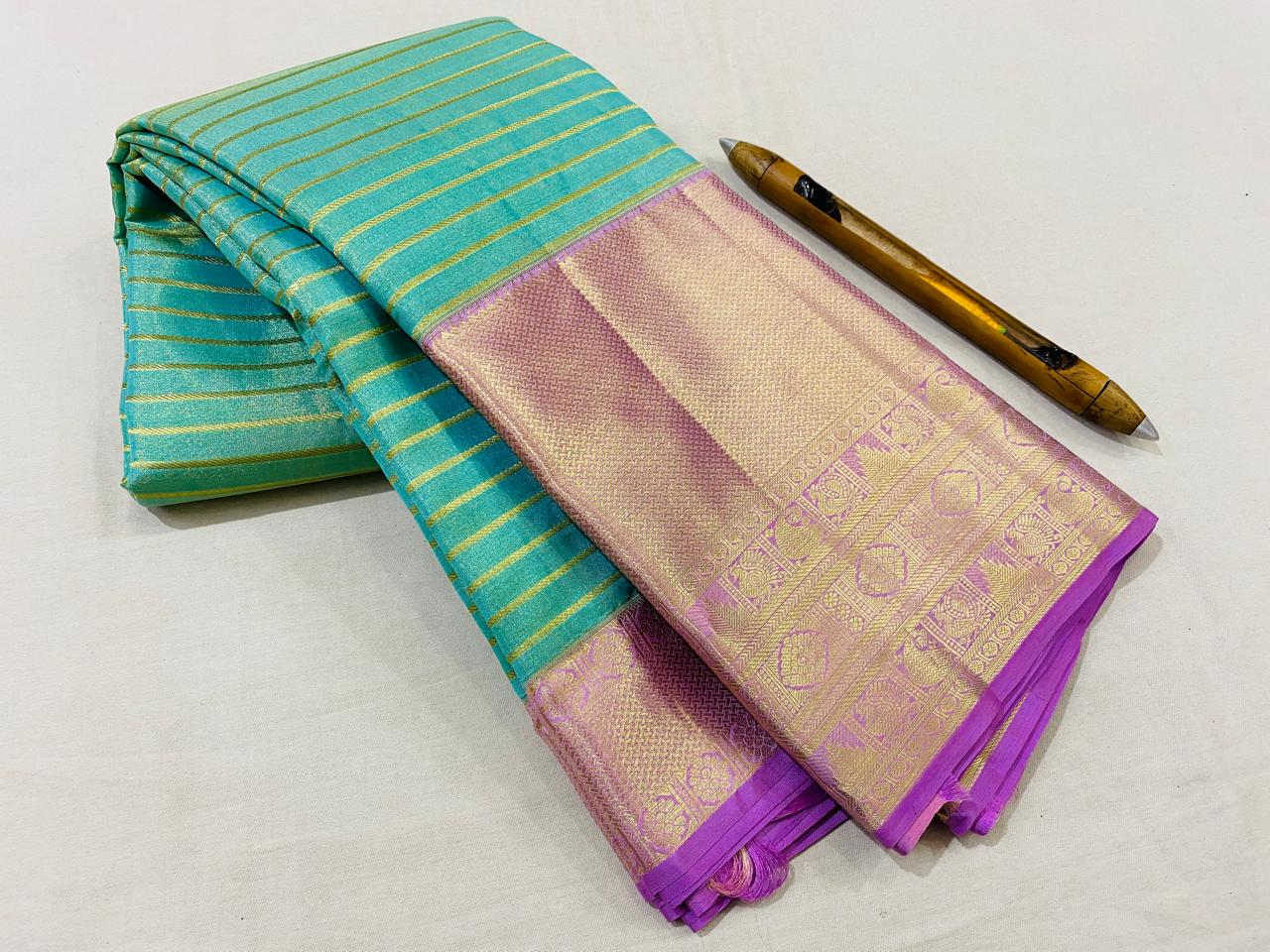 Kanchipuram Handloom pure silk saree
Beautiful fancy Design
gold zari fancy Korvai border wedding beautiful  type sarees*