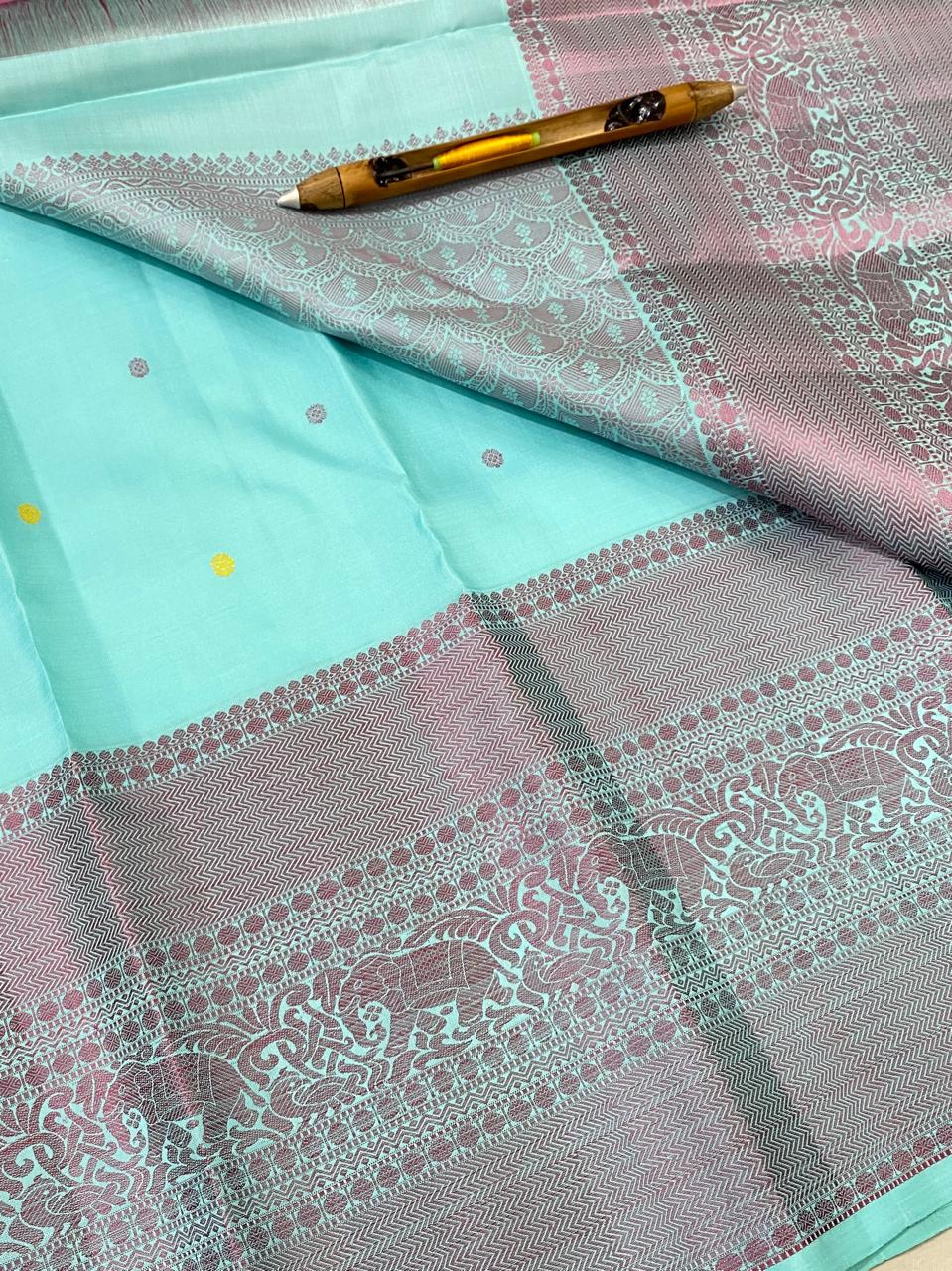 Kanchipuram Handloom pure silk saree
Beautiful fancy Design silk butta  collection beautiful type sarees*