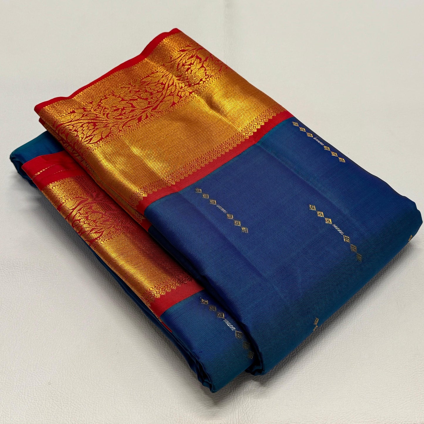 Kanjivaram pure silk handloom double warp contrast grand pallu and blouse *Double side korvai border 2g*
