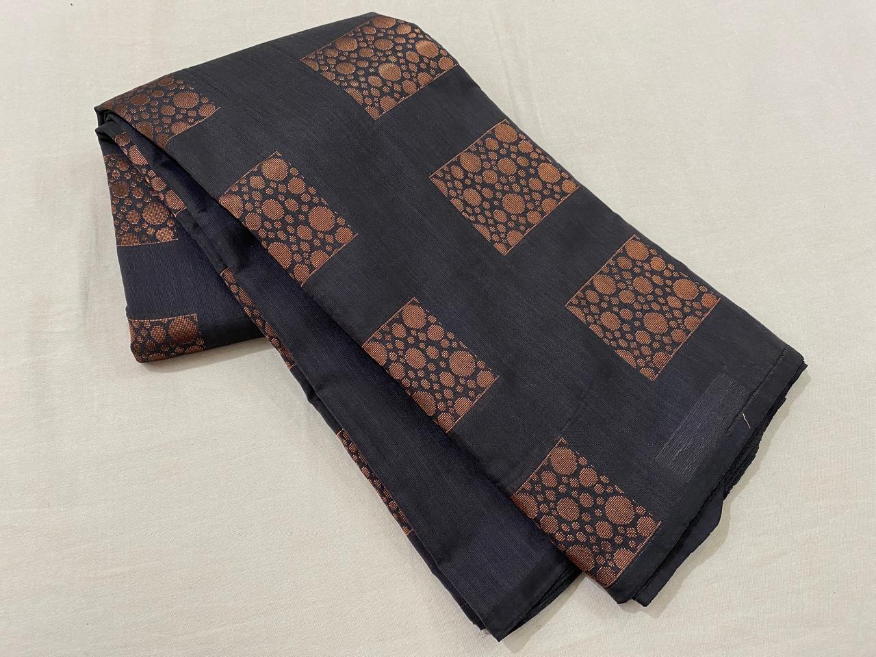 Kanchipuram semi silk sarees
Beautiful Design 
beautiful Semi soft silk sarees*