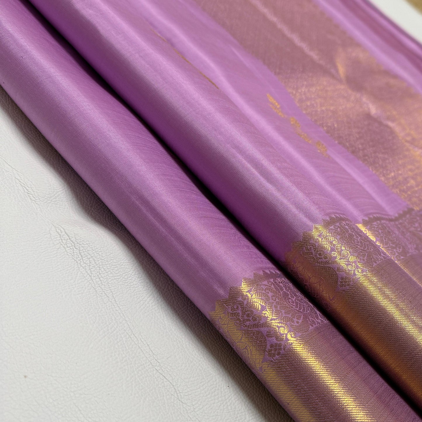 Kanjivaram pure silk handloom double warp self grand pallu and blouse *Gold zari* 
*SILK MARK TAG WITH HOLOGRAM*