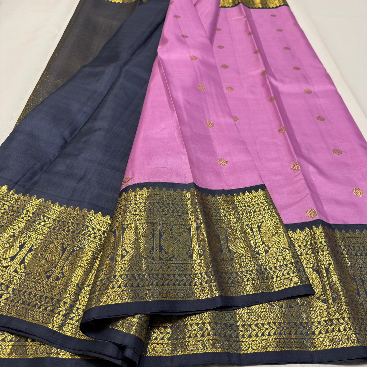 Kanjivaram pure silk handloom double warp contrast grand pallu and blouse Double side korvai border