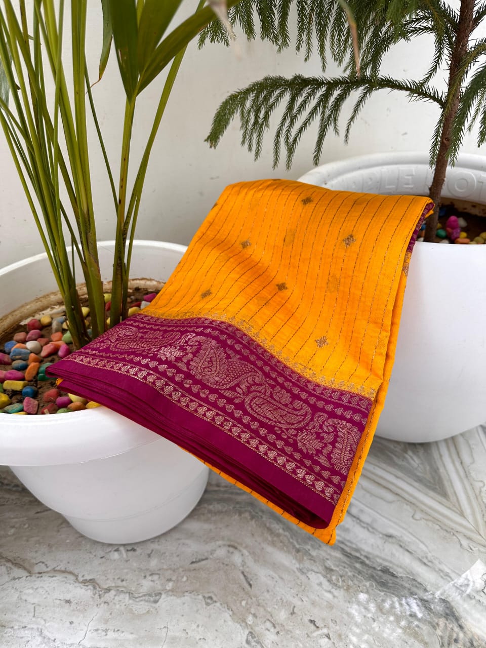 Handwoven Banarasi Dyeble Semi Chinya Silk Saree*