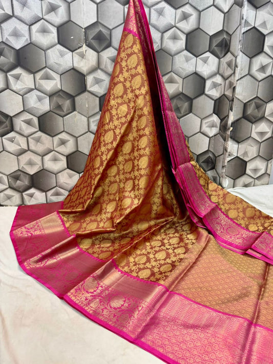 Handwoven Banarasi Kora Muslin Tanchui Saree*
Beautiful Kanchi Bodar Design Body*