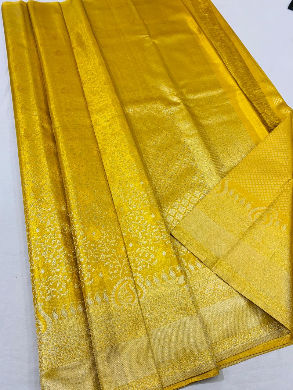 Kanchipuram handloom pure silk saree
Beautiful Design kerala tissue type Wedding  sarees*