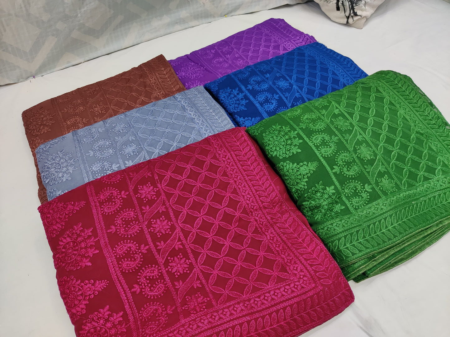 ALLOVER PURE LUCKNOWI CHIKANKARI SAREE ON PURE VISCOS saree*