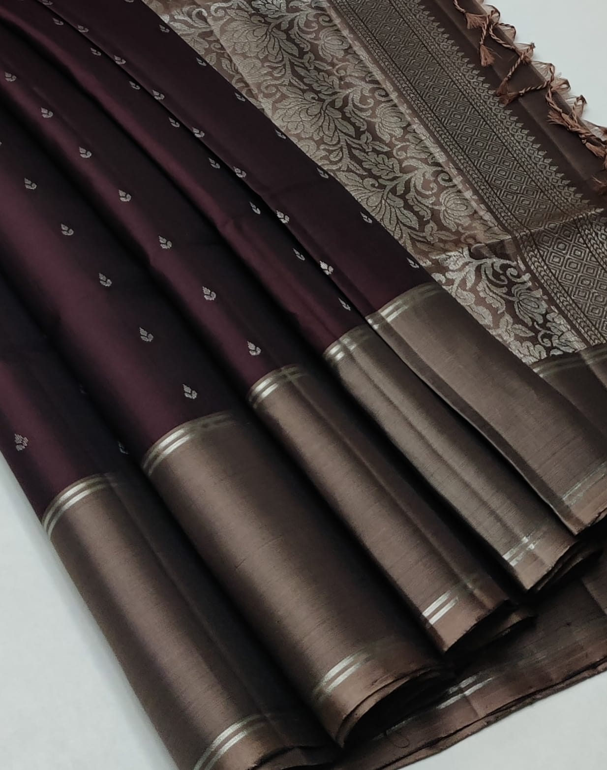 Pure handloom kanchi soft silk sarees
Silk mark certified